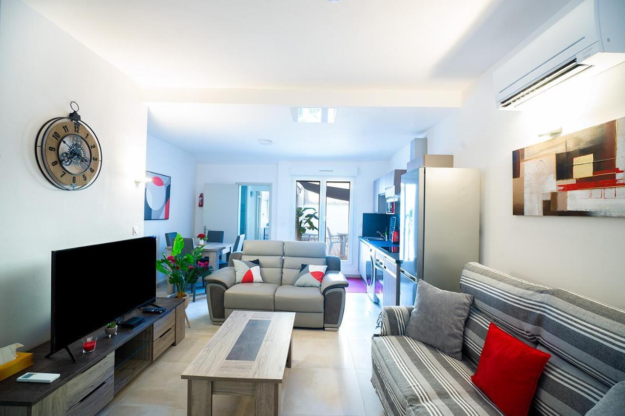 Superbe Appartement A 2 Pas Des Halles, Climatise, Terrasse, Garage ناربون المظهر الخارجي الصورة